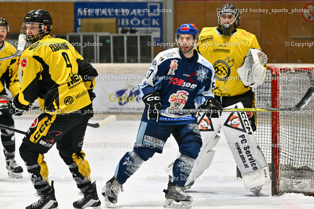 EC Hornets Spittal vs. ESC Steindorf 23.2.2024 | #9 Essmann Kevin EC Hornets Spittal, #57 Wilfan Franz ESC Steindorf, #1 Zauchner Rene EC Hornets Spittal, EC Hornets Spittal vs. ESC Steindorf 23.2.2024, EC Hornets Spittal vs. ESC Steindorf 23.2.2024 am 23.02.2024 in Spittal an der Drau (Eissportzentrum Spittal), Austria, (Photo by Bernd Stefan)