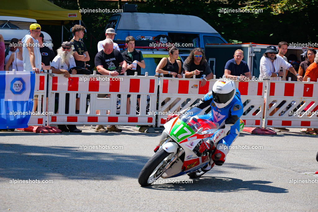 P1036903-2 | Erleben Sie atemberaubende, hochqualitative Fotos Ihrer Fahrt entlang der malerischen Alpenstraßen. Besuchen Sie alpineshots.com, um professionelle Aufnahmen Ihrer unvergesslichen Reise zu finden und zu kaufen - Realisiert mit Pictrs.com