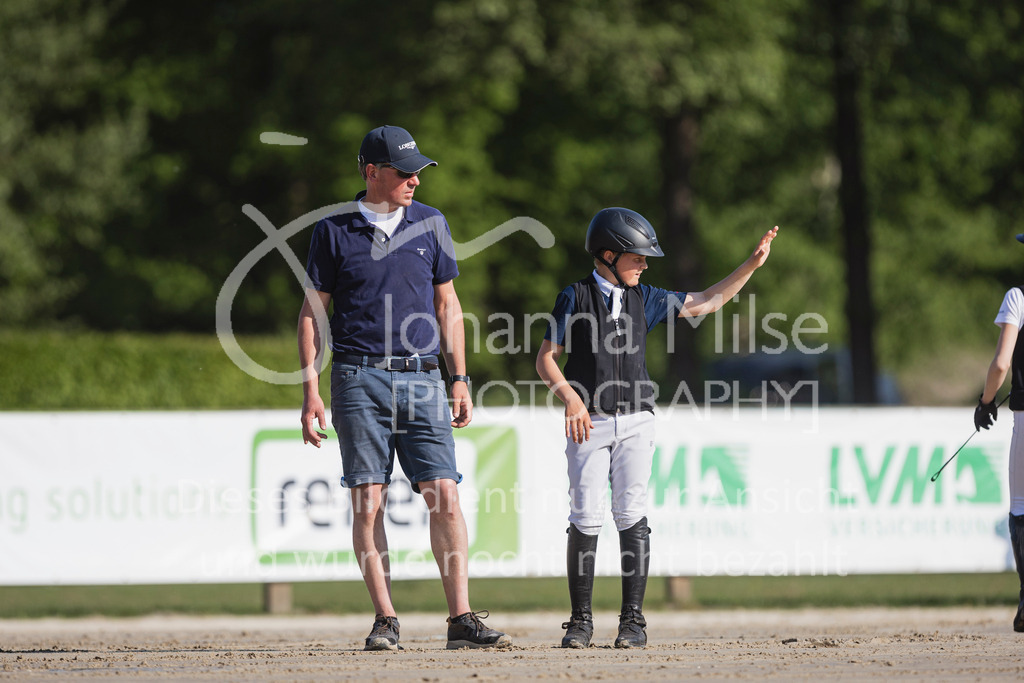 250501_MünsterHandorf_PonyTrophy-203 | Deine schönsten Turniermomente als professionelle Fotos! Entdecke hochwertige Pferdesport-Fotografie im Online-Shop. Jetzt Fotos finden & bestellen!