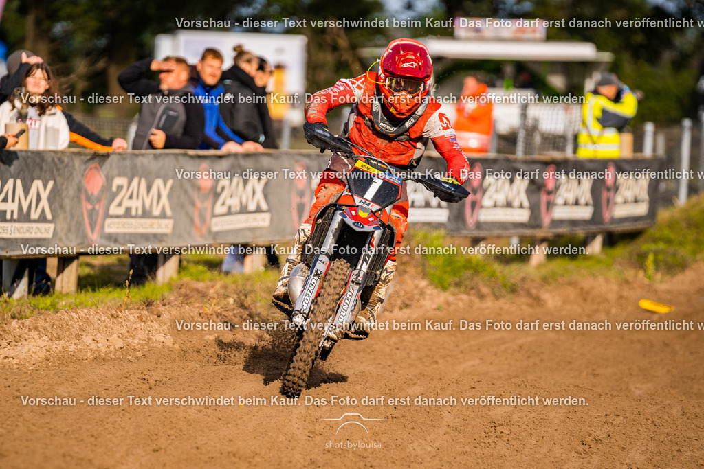 10_05_Dreetz-4021 | Sportfotografin aus Berlin-Brandenburg mit Fokus auf Motocross. Ich halte deine sportliche Leistung und echte Emotionen auf und neben der Strecke professionell fest. Entdecke die Fotos von deinem Rennen und bestelle sie direkt hier im Shop.