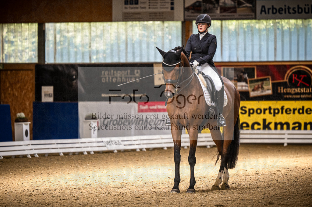 DOS_0999 | Entdecke hochwertige Reitturnierfotos von Foto Oger. Professionell, emotional und authentisch – jetzt Lieblingsmomente im Shop bestellen.Deutschlandweite Turnierfotografie. - Realisiert mit Pictrs.com