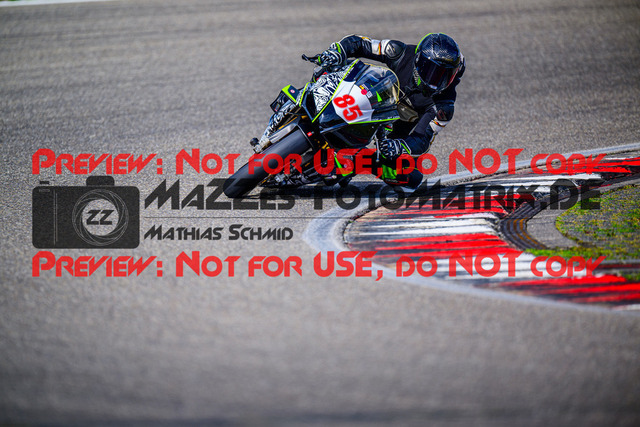 MaZZes_FotoMatrix_240911_6007705_5941 | WEISS