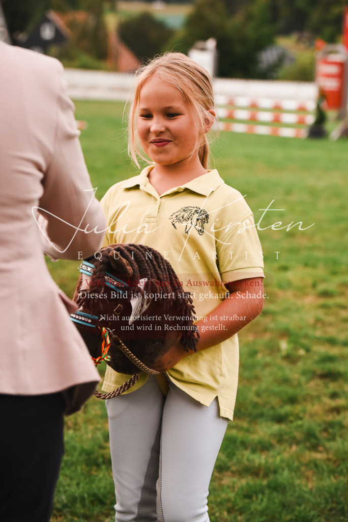 DSC_4589 | Pferde- und Turnierfotografie in Westsachsen. Pferdeportraits, Auftragszeichnungen und intuitive Kunst.