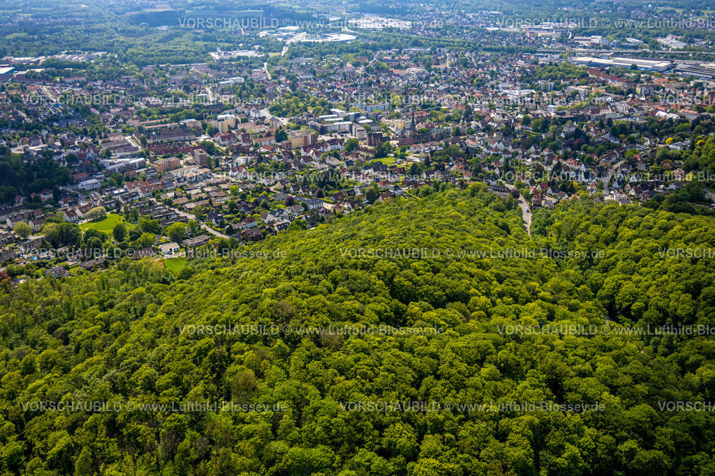 Bielefeld240505170TeutoburgerWald | Luftbild, Teutoburger Wald, Bodelschwinghstraße mit Blick auf Wohngebiet Ortsteil Brackwede, Stadtbezirk Gadderbaum, Bielefeld, Ostwestfalen, Nordrhein-Westfalen, Deutschland