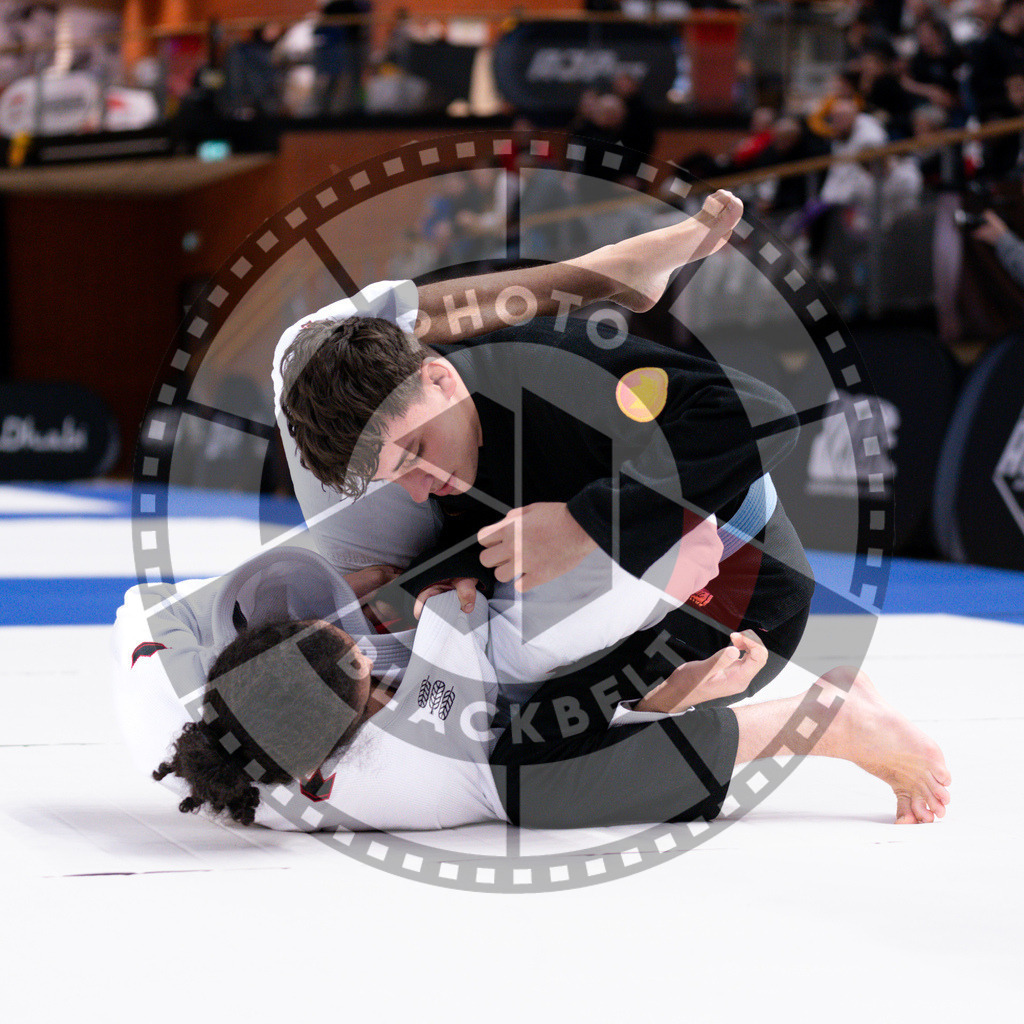 20241013PBB0540 | Athletes compete during the AJP Tour Europe Continental Jiu-Jitsu Amateurs & Masters Championship on October 13, 2024 in Almere near Amsterdam, Netherlands. © Chiara Dazi / photoblackbelt