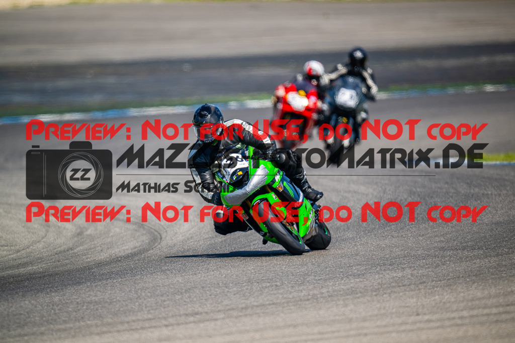 MaZZes_FotoMatrix_240520_6007705_3844 | GELB