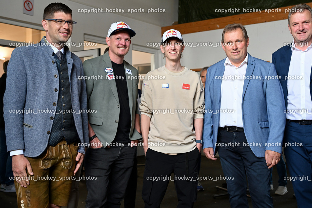 Empfang Daniel Tschofenig | Kärntner Landeshauptmann Stellvertreter Martin Gruber, Thomas Morgenstern, Daniel Tschofenig, Bürgermeister Hohenthurn Michael Schnabl, Kärntner Ski Präsident Dieter Mörtl, Empfang Daniel Tschofenig, Empfang Daniel Tschofenig am 10.05.2025 in Hohenthurn (Mehrzweckhaus Hohenthuurn), Austria, (Photo by Bernd Stefan)