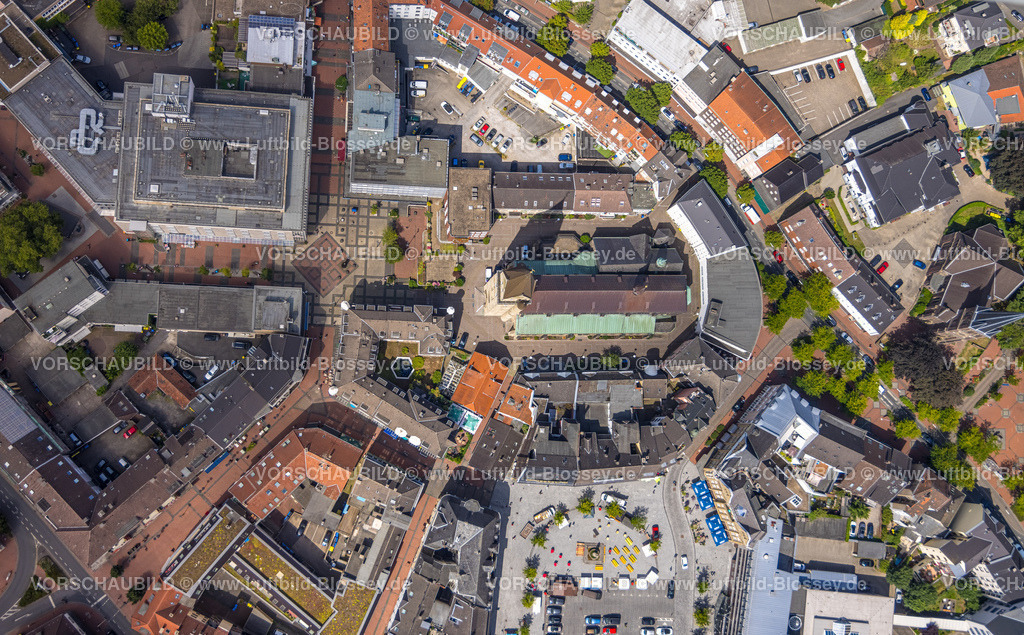 Castrop-Rauxel220707011 | Luftbild, kath. Kirche St. Lambertus, Castrop Mitte, Lambertusplatz, Castrop-Rauxel, Ruhrgebiet, Nordrhein-Westfalen, Deutschland