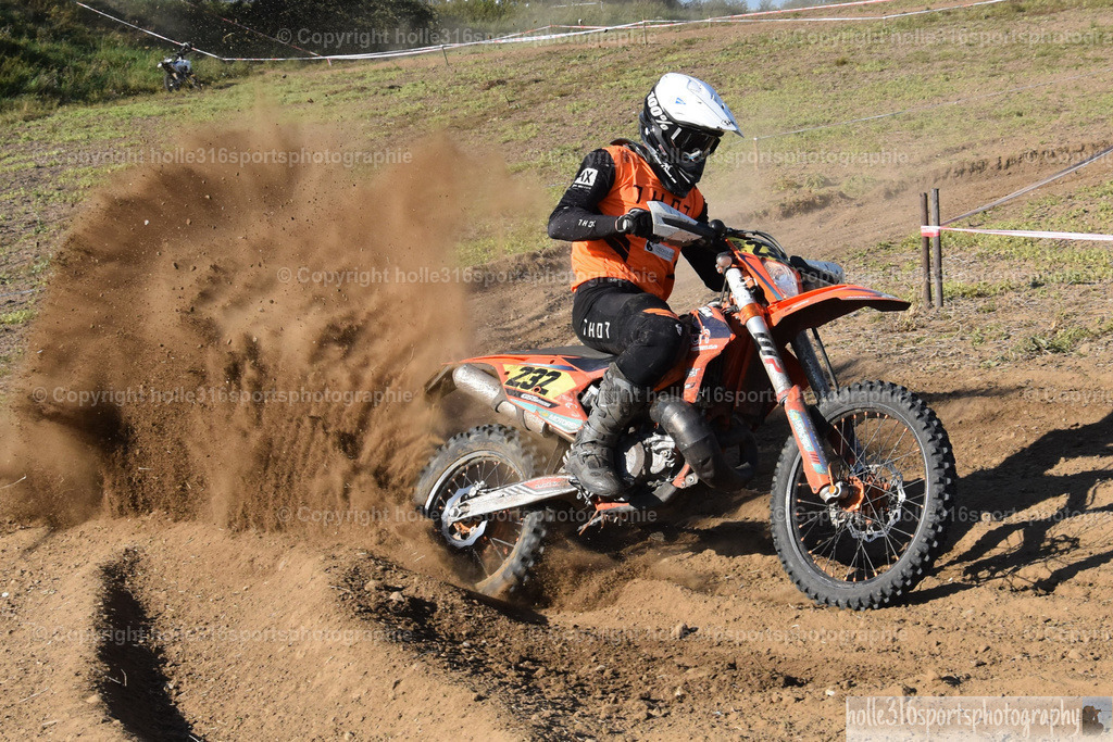 DSC_0540 (1) | Sportfotografie , Motorsport, Motoross, Reitsport, Mointainbike, Enduro,
Landschaft , Outdoor, Eventfotografie, Landschaft, Bilder online bestellen - Realisiert mit Pictrs.com