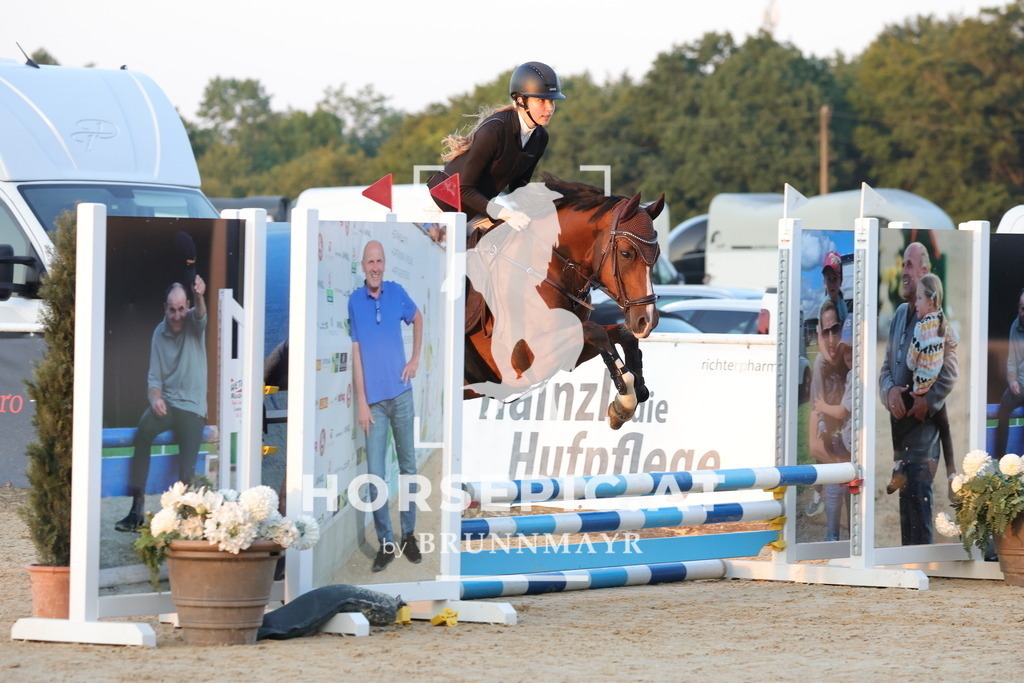 0P6A2912 | Willkommen bei Brunnmayr - Design & Fotografie – Ihrem Spezialisten für Reitturniere und Pferdeveranstaltungen in Oberösterreich, Salzburg und Bayern! Seit über 17 Jahren sind wir leidenschaftlich dabei.