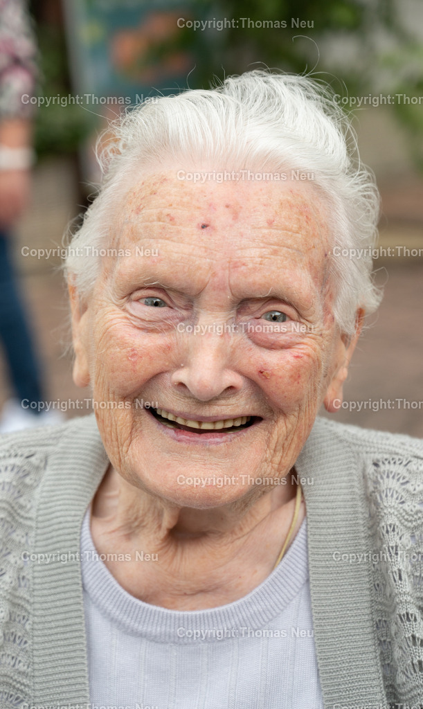 DSC_8749 | Das Burgfest Lindenfels ist ein farbenfrohes Trachtenfest mit Festumzug, Musik und gelebter Heimatkultur – ein Höhepunkt im Veranstaltungskalender des Odenwalds. 