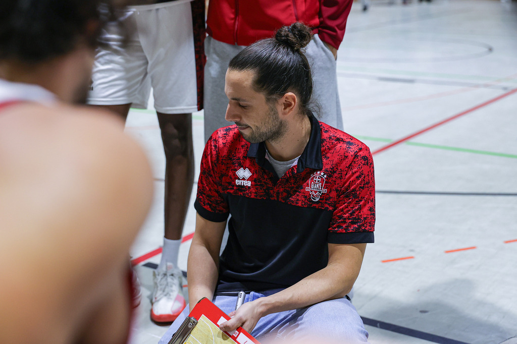 Regio BAYER GIANTS vs NEW Elephants Grevenbroich-3 | Fotos von Basketballspielen aus dem Raum NRW fotografiert von Gero Mueller-Laschet und Daniel Schaefer - Realisiert mit Pictrs.com