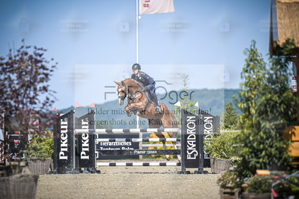 DOS_1487 | Entdecke hochwertige Reitturnierfotos von Foto Oger. Professionell, emotional und authentisch – jetzt Lieblingsmomente im Shop bestellen. - Realisiert mit Pictrs.com