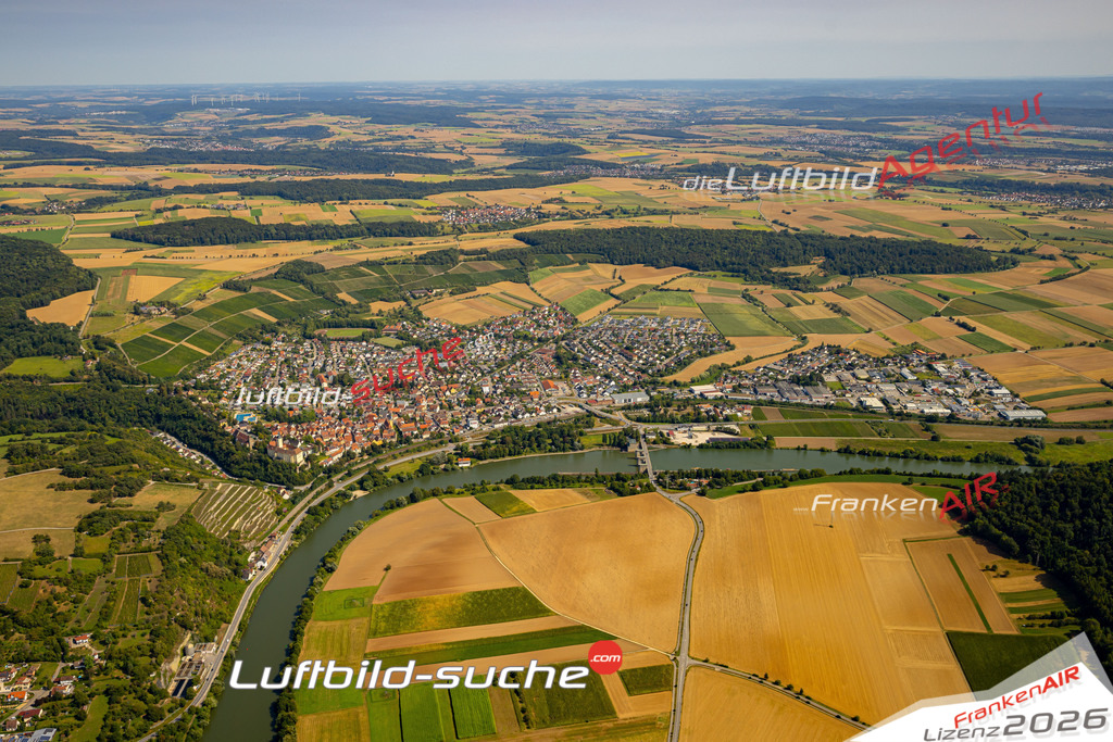 Das Luftbild zeigt :  Gundelsheim - Die Luftaufnahme wurde 2024 vom UL-Flugzeug aus erstellt ( keine Drohne ) - Hochauflösende Luftaufnahme - Für grossformatige Ausdrucke geeignet. Die Geschenkidee !Mit Lizenz und Bildrechte bestellbar