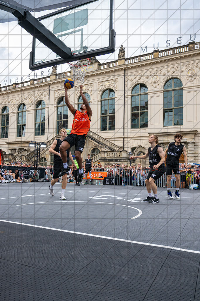 DIE FINALS 2025 | Dt. Meisterschaft 3x3   | 1/4 Finale Männer //  02.08.25: DIE FINALS 2025 | Dt. Meisterschaft 3x3   / Dresden / Deutschland  //   CREDIT:www.bullenfotos.de, Martin König, Hörner Weg 40, D-49078 Osnabrück, +4917663732967 // Nutzung und Weitergabe nur zu den vereinbarten Zwecken. Presseanfragen an Ersteller. Alle Rechte beim Ersteller. Honorierung nach MFM. - Realisiert mit Pictrs.com