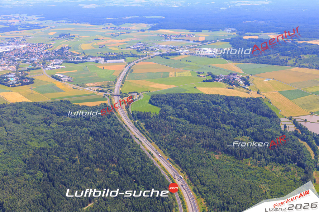 Die Luftaufnahme Oberteich - Mitterteich wurde vom UL-Flugzeug (keine Drohne) aus fotografiert.Hohe Druck- Auflösung-die Geschenkidee!