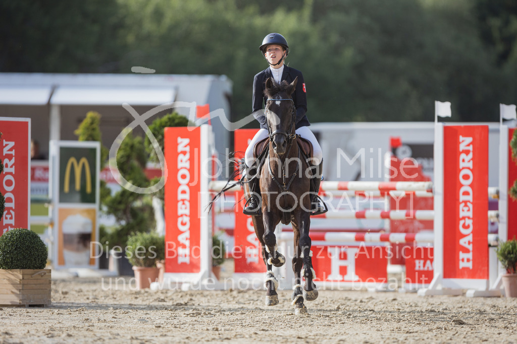 220728_BHO_ST_M1-Spr_1-700 | Deine schönsten Turniermomente als professionelle Fotos! Entdecke hochwertige Pferdesport-Fotografie im Online-Shop. Jetzt Fotos finden & bestellen!