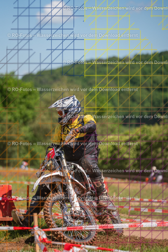 Wolfshausen 2 Lauf -194 | Sportfotografie von RO-Fotos: Motorsport, Motocross, Enduro, Laufveranstaltungen und Triathlon. Professionelle Fotos von Sportlern und Events. - Realisiert mit Pictrs.com