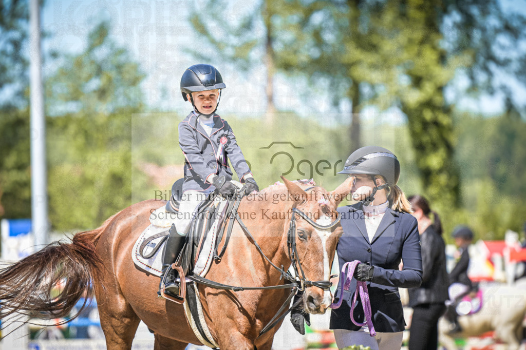 DOS_8696 | Entdecke hochwertige Reitturnierfotos von Foto Oger. Professionell, emotional und authentisch – jetzt Lieblingsmomente im Shop bestellen.Deutschlandweite Turnierfotografie. - Realisiert mit Pictrs.com