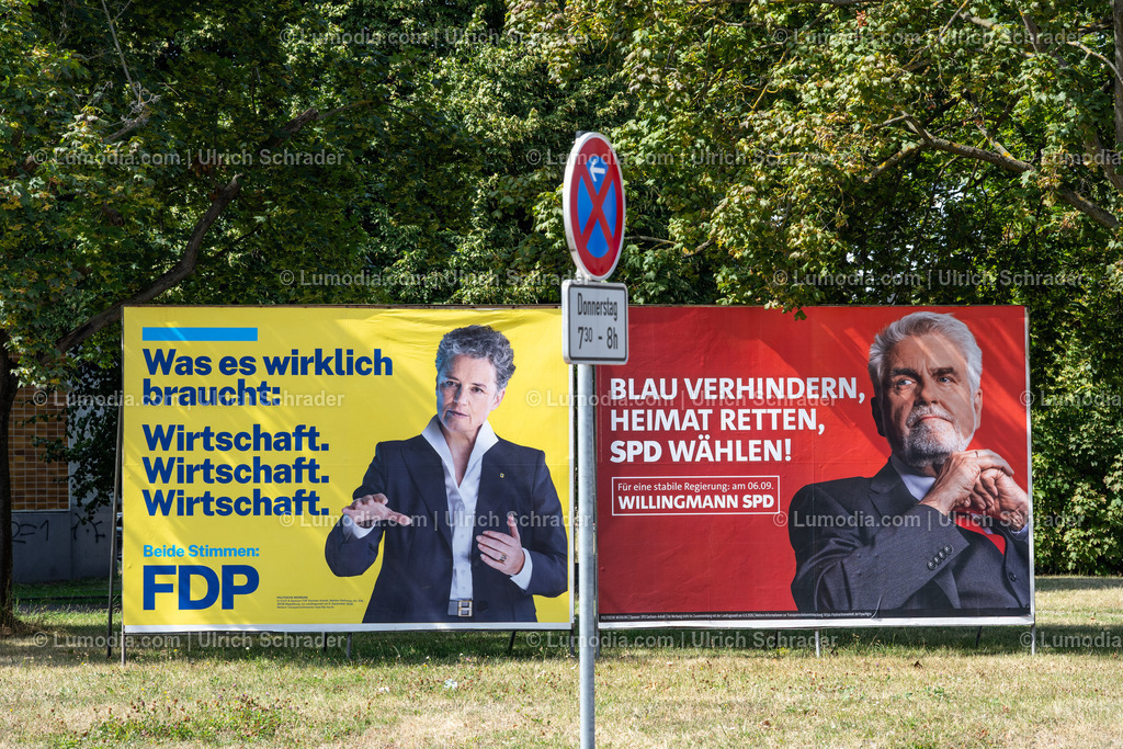 10049-14193 - Wahlplakate in Halberstadt | Stockfoto und Bilderpool mit Bildmaterial aus Deutschland, dem Harz, Halberstadt, Quedlinburg, Wernigerode und weltweit. Qualitativ hochwertige und professionelle Fotos anschauen und kaufen. - Realisiert mit Pictrs.com