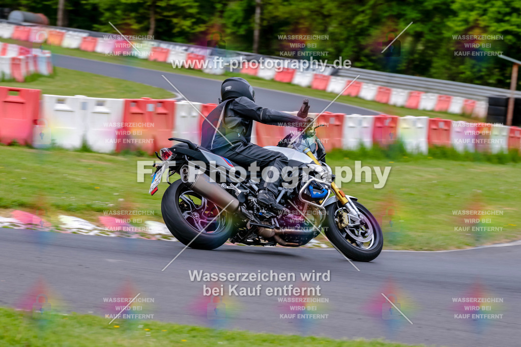 MotoTeamVBK-20206 | Hier findet Ihr Bilder von Touristenfahrten auf der Nürburgring Nordschleife oder von anderen Veranstaltungen die ich besucht habe. Viel Spass beim Durch Schauen 