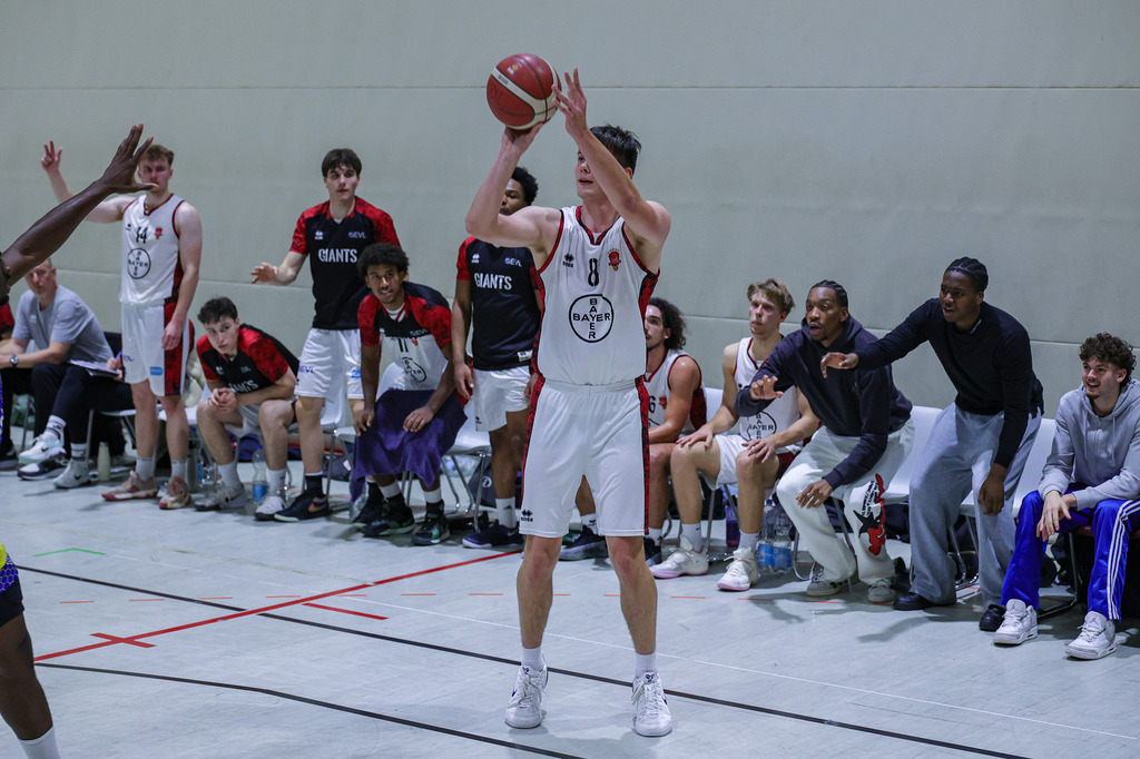 Regio BAYER GIANTS vs SV Haspe 70-28 | Fotos von Basketballspielen aus dem Raum NRW fotografiert von Gero Mueller-Laschet und Daniel Schaefer - Realisiert mit Pictrs.com