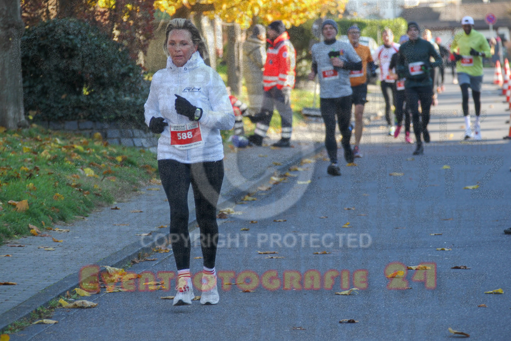 241201_1228_EV4_2592 | Sportfotografie im Rhein-Sieg Kreis, Köln, Bonn, NRW, Rheinland Pfalz, Hessen, etc. Unser Tätigkeitsfeld umfasst den Laufsport vom Volkslauf über den Marathon, Duathlon, Triathon bis zum Ultralauf wie Kölnpfad Ultra oder Schindertrail.