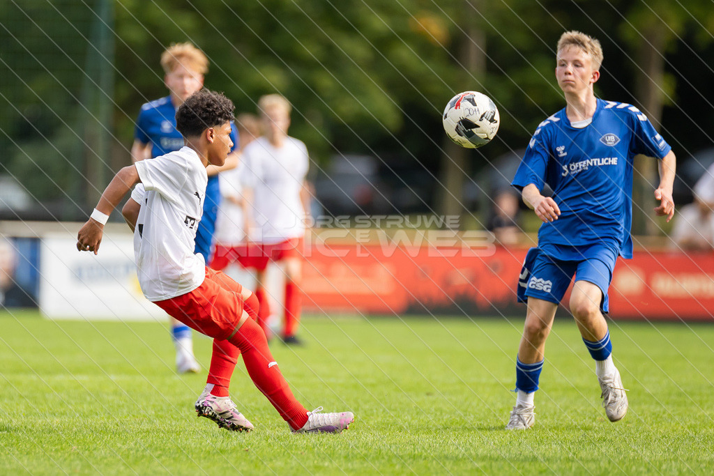 20250920_Picselweb-Fotografie_1R3_1591 | JFV D/A &amp; Stade - VfB Oldenburg0:1 VfB no70:2 VfB no70:3 VfB JFV Eigentor0:4 VfB no70:5 VfB no71:5 JFV no3 Jaric Jimenez-Voss2:5 JFV no9 Janko Sylvester3:5 JFV no16 Damian Elias Mihro Burekovic - Realisiert mit Pictrs.com