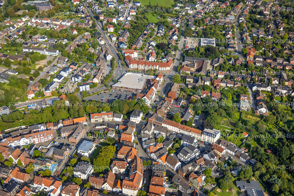 Beckum230804997 | Luftbild, Edeka Supermarkt, Wohnen und Leben an der Stromberger Straße, Beckum, Münsterland, Nordrhein-Westfalen, Deutschland