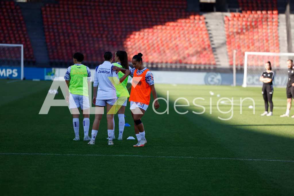 GC Zürich vs FC Zürich - AXA Women’s Super League Playoffs - Stadion Letzigrund | KAYLA MCKENNA of Grasshopper Club Zürich during the AXA Women’s Super League Playoffs quarter-final second leg between GC Zürich and FC Zürich at Stadion Letzigrund, Zurich, Switzerland. - Realisiert mit Pictrs.com