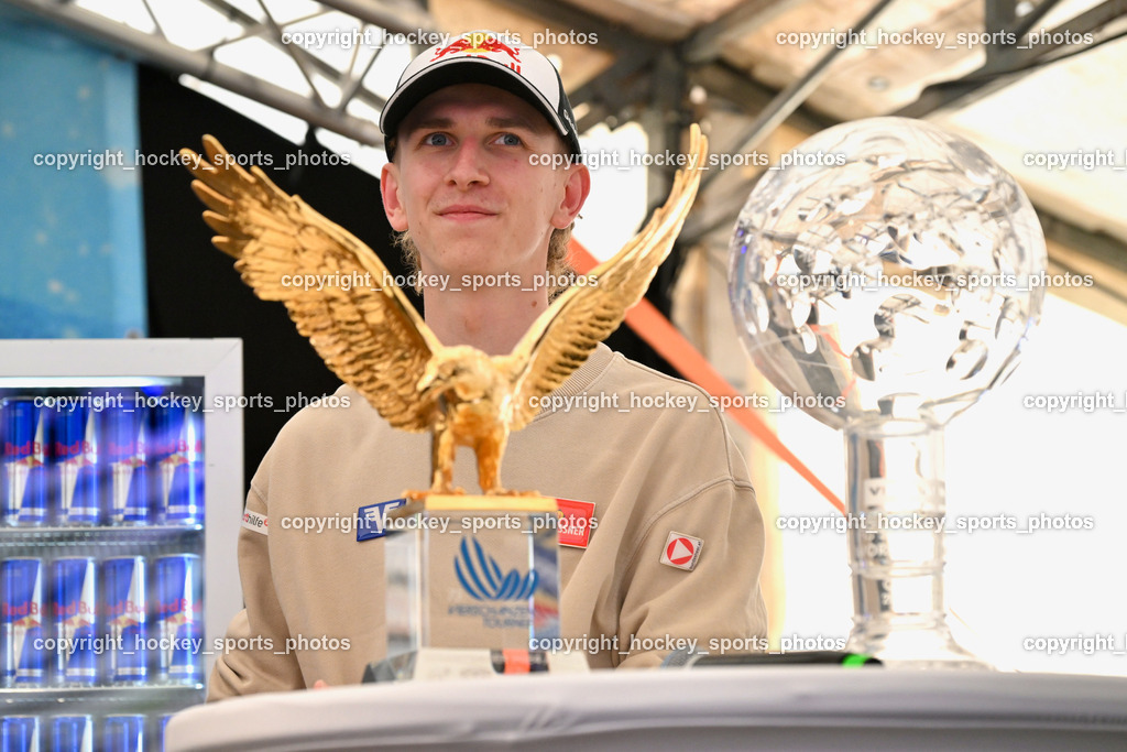 Empfang Daniel Tschofenig | Daniel Tschofenig, Empfang Daniel Tschofenig, Weltcup Kugel, Vierschanzentournee Adler, Empfang Daniel Tschofenig am 10.05.2025 in Hohenthurn (Mehrzweckhaus Hohenthuurn), Austria, (Photo by Bernd Stefan)