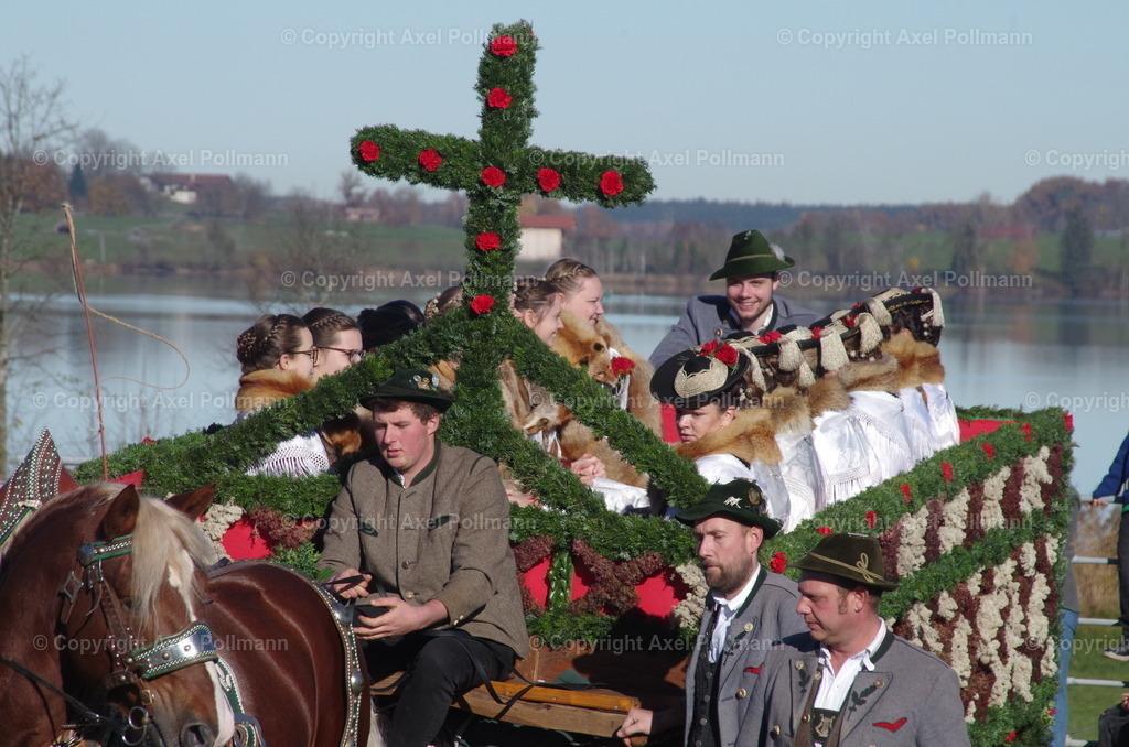 IMGP7595 | fotografiert von Axel PollmannLeonhardi Wallfahrt Benediktbeuern und Murnau, Fronleichnam, Fasching, Landschaft im Loisachtal und Benediktbeuern  - Realisiert mit Pictrs.com