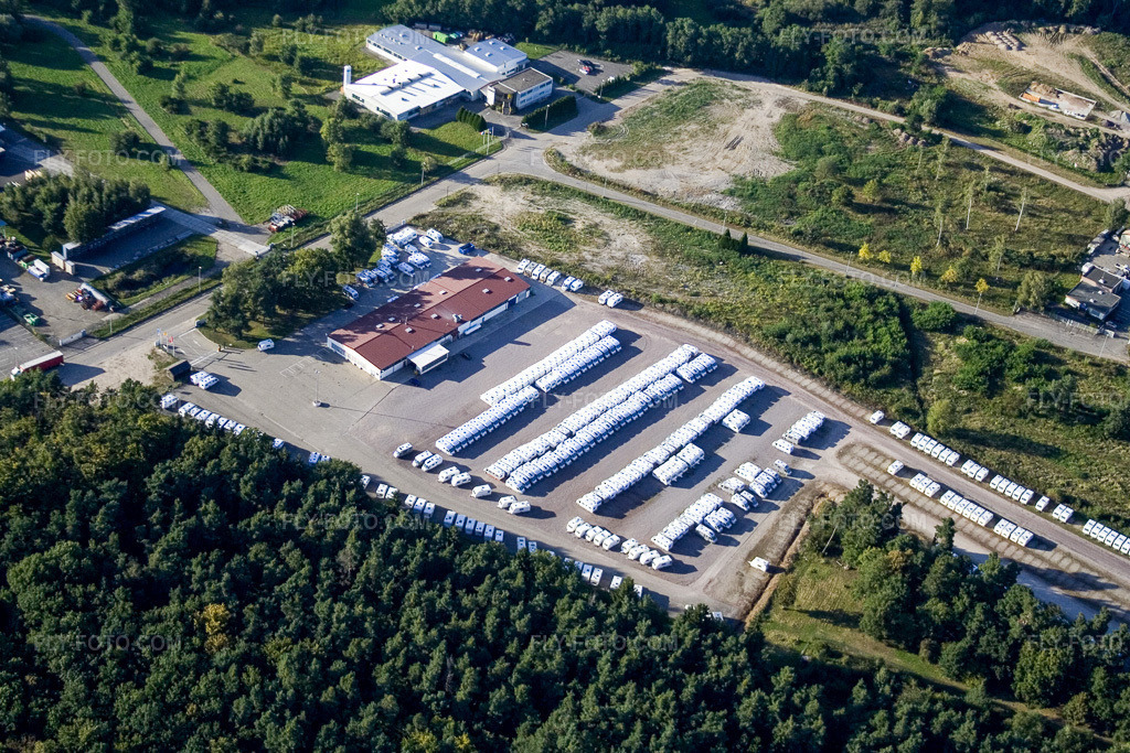 Aerial view: Caravan storage facility of the company Bürstner in the industrial and commercial area in Altenstadt in the district Altenstadt in Wissembourg in the state Bas-Rhin, France.Photo: IMG_8051.jpg taken on 09/13/2007 by Werner Riehm/FLY-FOTO.comResolution of the original: 3456 x 2304 px