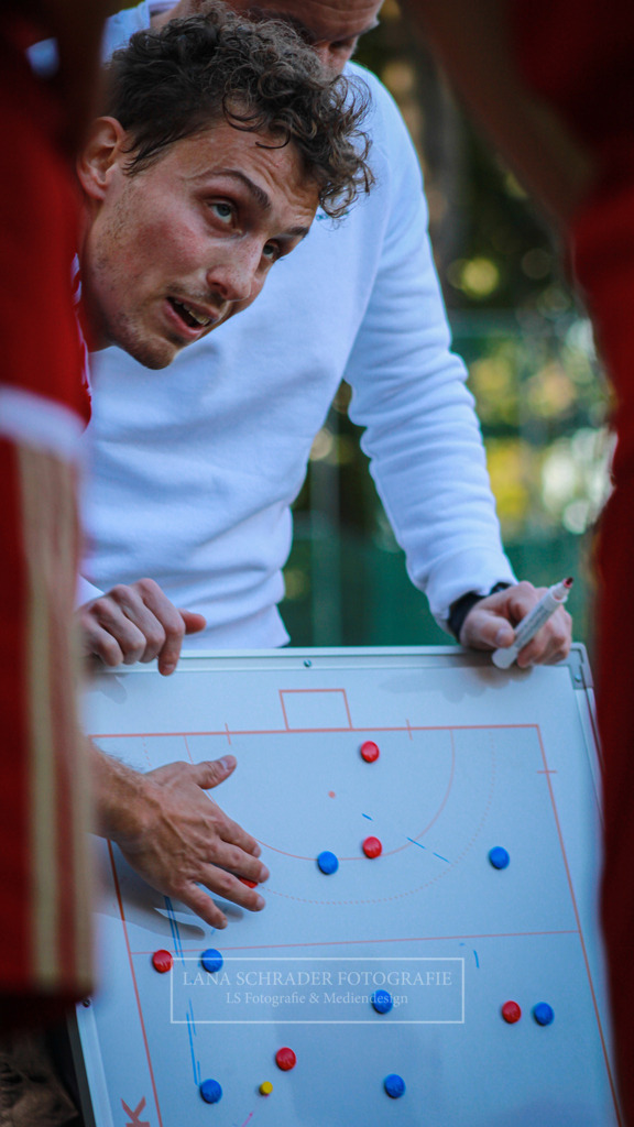 Rot - Weiß Köln - Havesterhuder THC 09.10.22-37 | lanaschraderfotografie - Realisiert mit Pictrs.com