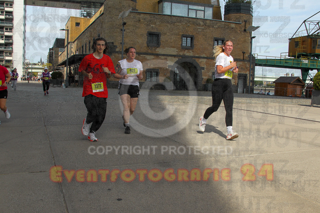 250920_1337_EV4_6306 | Sportfotografie im Rhein-Sieg Kreis, Köln, Bonn, NRW, Rheinland Pfalz, Hessen, etc. Unser Tätigkeitsfeld umfasst den Laufsport vom Volkslauf über den Marathon, Duathlon, Triathon bis zum Ultralauf wie Kölnpfad Ultra oder Schindertrail.