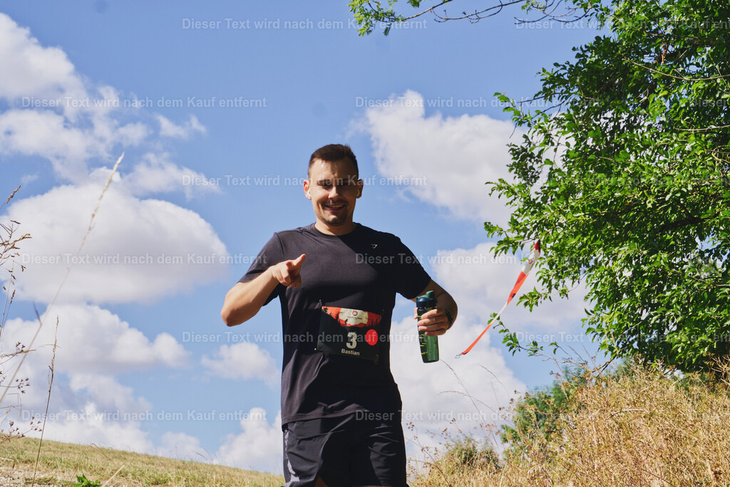 cineathletes-2025-07-12-10-22-4 | Sportfotografie rund um Obstacle Course Racing und Trail Run - Realisiert mit Pictrs.com