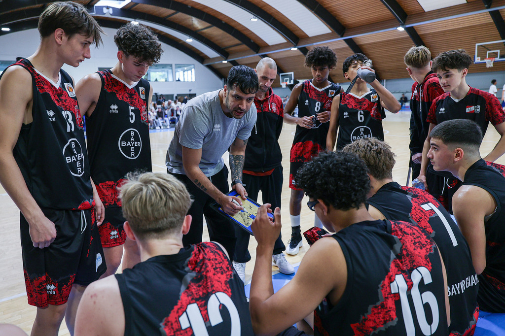 JBBL BAYER GIANTS @ BBV Rheinstars Köln-5 | Fotos von Basketballspielen aus dem Raum NRW fotografiert von Gero Mueller-Laschet und Daniel Schaefer - Realisiert mit Pictrs.com