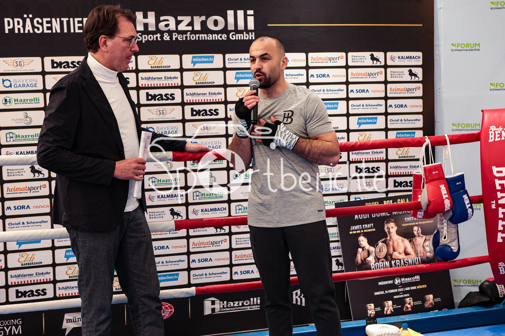 Profi - Box - Gala / Show Training | Shefat ISUFI in Aktion beim Showtraining in Muenchen / Ben Burkhardt TIEDT