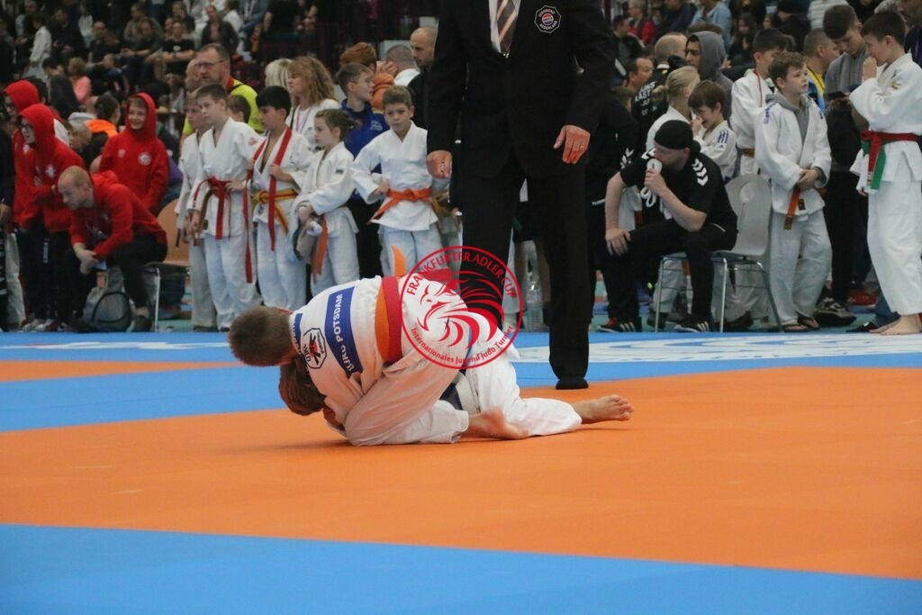 MSY-2022-10-29-7845 | Fotos vom Adler Cup - Pictures from Adler Cup

Hier findet Ihr alle Eindrücke und großen Momente der Adler Cup Wochenenden. Here you will find all impressions and great moments of the Adler Cup weekends. - Realisiert mit Pictrs.com