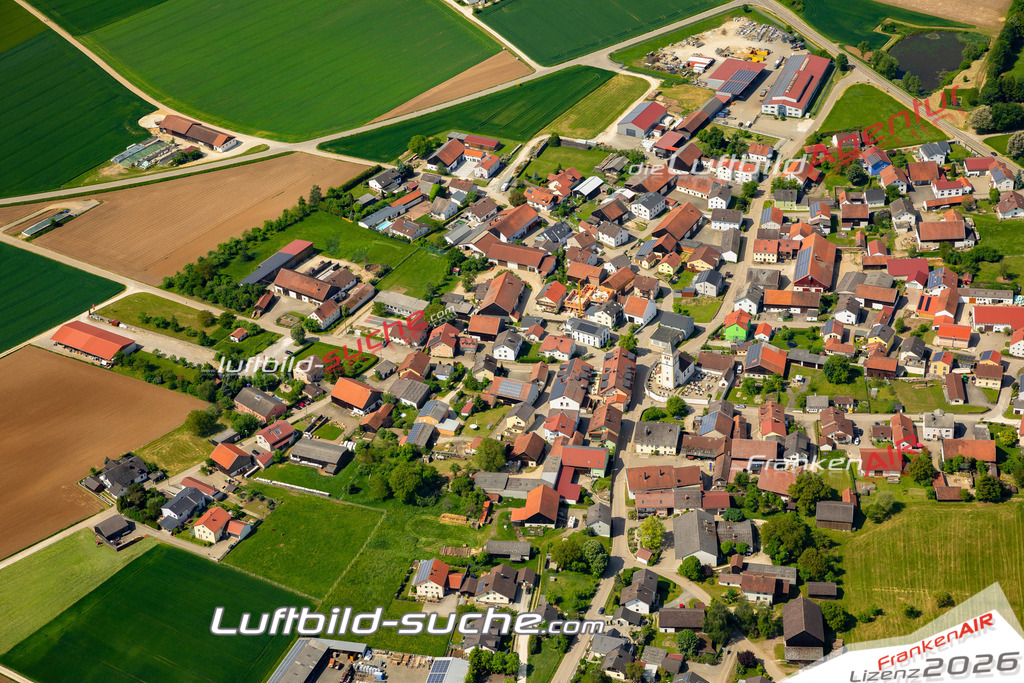 Das Luftbild zeigt Pfahldorf Kipfenberg - Die Luftaufnahme wurde 2023 vom UL-Flugzeug aus erstellt ( keine Drohne ) - Hochauflösende Luftaufnahme - Für grossformatige Ausdrucke geeignet. Die Geschenkidee !Mit Lizenz und Bildrechte bestellbar
