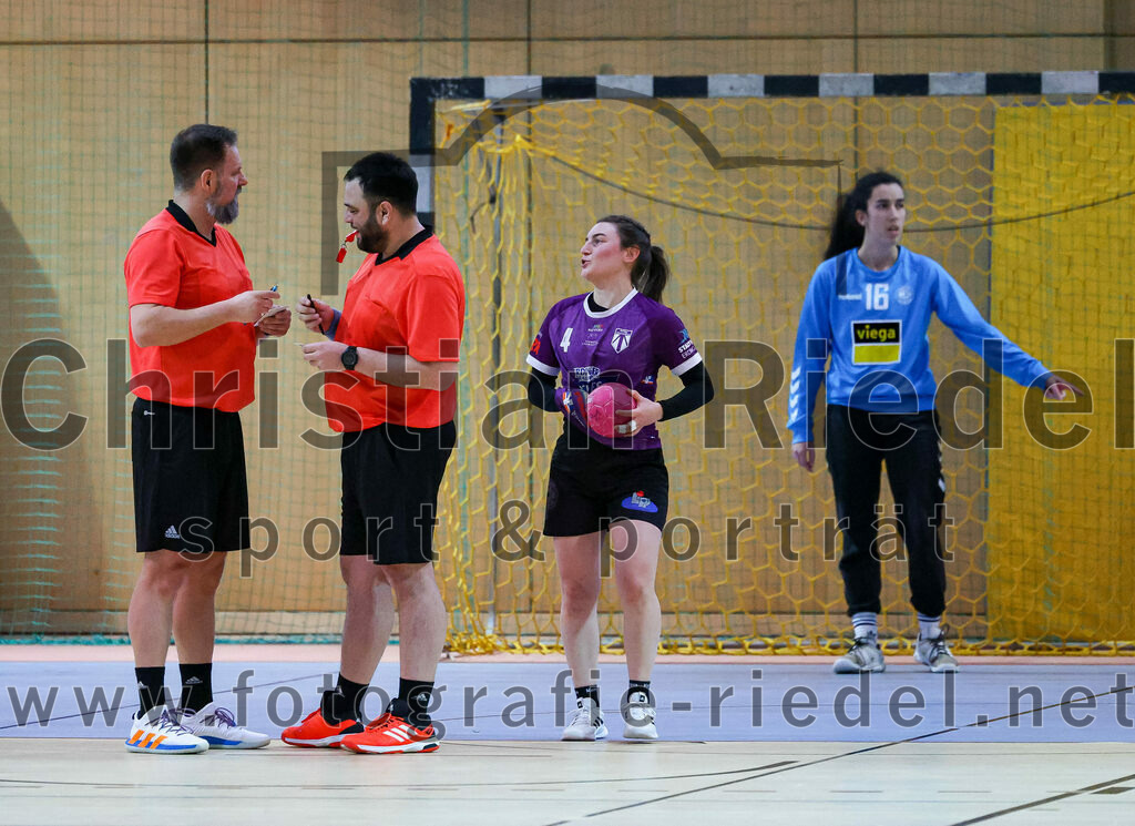 2023-03-11_077_SpVgg_Altenerding_gegen_SSG_Metten_Frauen | Erding, Deutschland, 11.03.2023:
Handball, Bezirksoberliga Frauen Altbayern 2022 / 2023, 13. Spieltag, SpVgg Altenerding gegen SSG Metten, Endergebnis: 32:26

Katharina Künstner (SpVgg Altenerding, #4), Rebecca Tragl (SSG Metten, #16)

Foto: Christian Riedel / fotografie-riedel.net