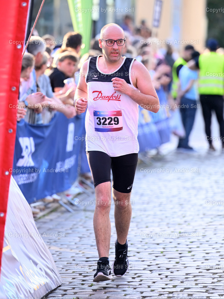 20250613_0050 | GEHRKING Sebastian (Danfoss Power Solutions) / 10 km Bäcker Andresen-Lauf / Holstenköstenlauf 2025 / Kleinflecken / 24534 Neumünster / 13.06.25 - Realisiert mit Pictrs.com