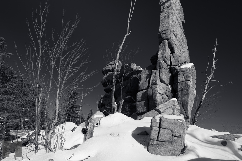 Felsen im Isergebirge | Landschafts- und Tierfotografie zu allen Jahreszeiten. Und immer die Schönheit des Lichtes im Auge... - Realisiert mit Pictrs.com