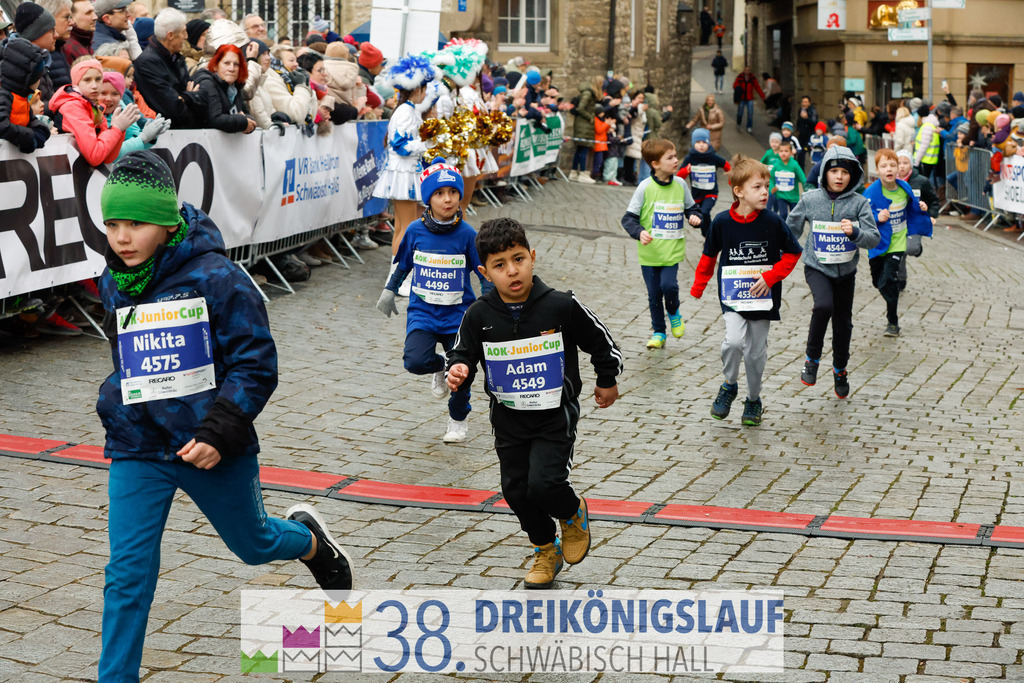 400m AOK Junior Cup | 3 Koenigslauf 2024 400m AOK Junior Cup - Realisiert mit Pictrs.com