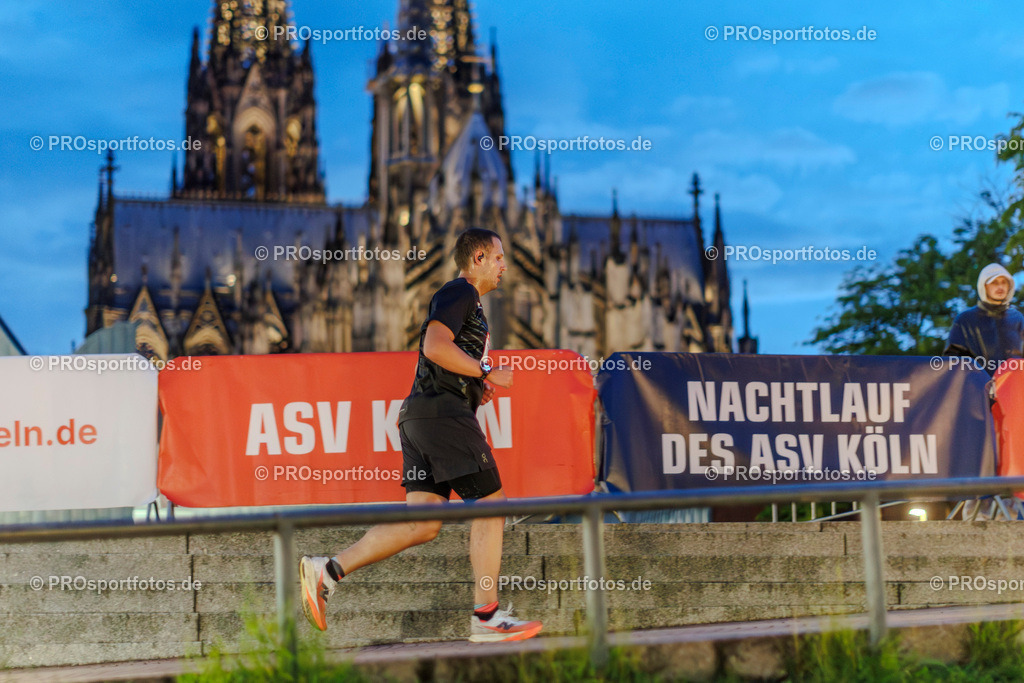 23. Nachtlauf des ASV Koeln; Koeln, 13.05.26 | Impressionen vom 23. Nachtlauf des ASV Koeln am 13.05.26 in der  von Koeln (Deutschland). Foto: BEAUTIFUL SPORTS/Bernd Hoffmann