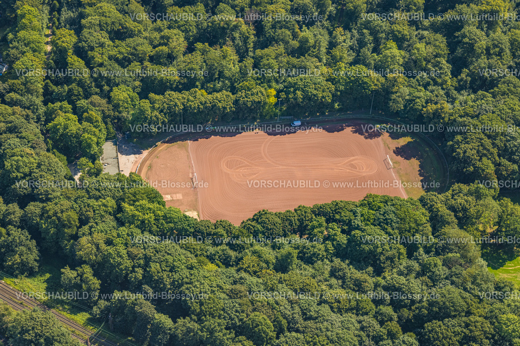 Gladbeck250800550 | Luftbild, Aschenplatz Sportplatz Adler Ellinghorst 1961 e.V. im Wald, Gladbeck, Ruhrgebiet, Nordrhein-Westfalen, Deutschland