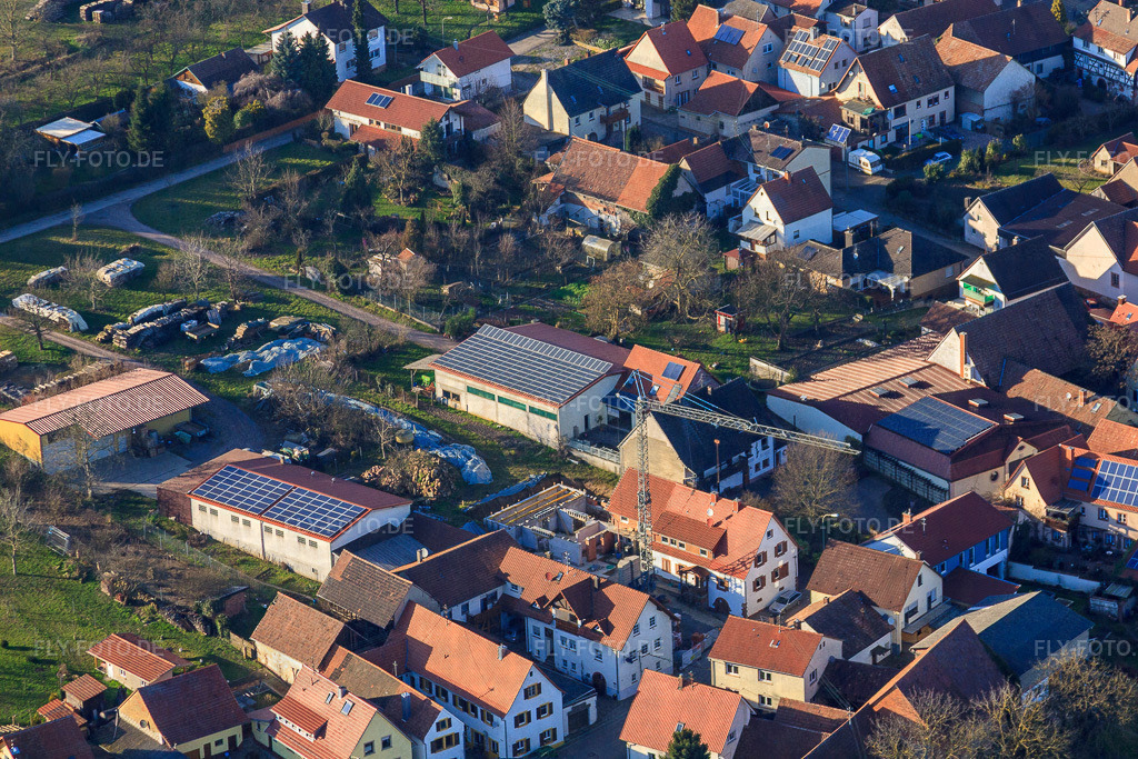 Weingut Oerther https://www.weingut-oerther.de/ | Luftbild: Weingut Oerther https://www.weingut-oerther.de/ im Ortsteil Schweigen in Schweigen-Rechtenbach im Bundesland Rheinland-Pfalz in Deutschland. Foto: IMG_62332.jpg vom 24.02.2014 durch Werner Riehm/FLY-FOTO.de - Realisiert mit Pictrs.com