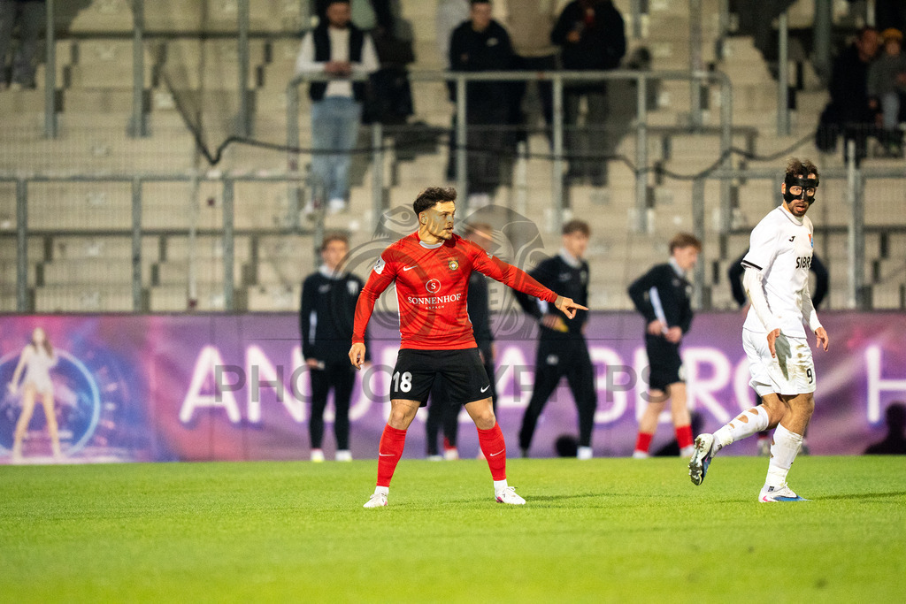 SG Sonnenhof Grossaspach vs. TSV Steinbach Haiger, Fussball, Regionalliga Suedwest, 25. Spieltag, 20.03.2026 | Niklas Pollex (SG Sonnenhof Großaspach, #18),SG Sonnenhof Grossaspach vs. TSV Steinbach Haiger, Fussball, Regionalliga Suedwest, 25. Spieltag, 20.03.2026Foto: photosbyphips/Philip Ziegler