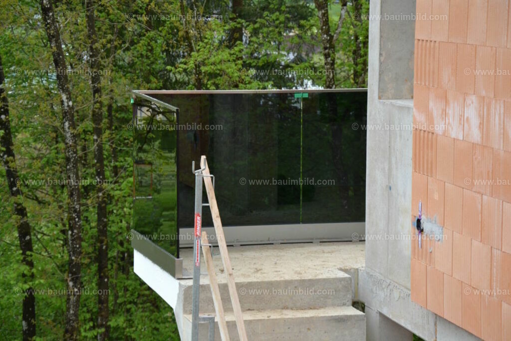 bib-lg24-metallbau-0029 | Nach LV-Leistungsgruppen sortierte Detailfotos über den Bau eines Hauses. Alle Hausbau-Bilder direkt vom Urheber und Autor der Website Haus-Selber-Bauen.com