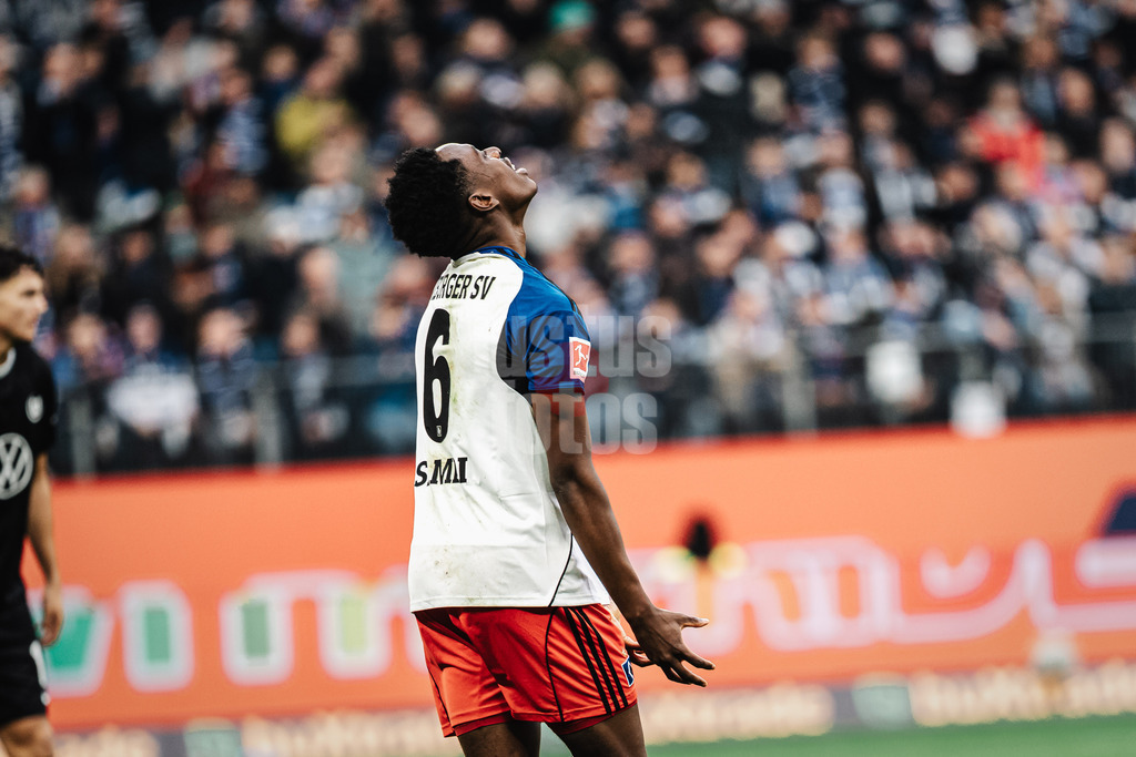 Fußball | Männer | Saison 2025/2026 | 1. Fußball-Bundesliga | 8. Spieltag | Hamburger SV vs. VfL Wolfsburg | 25.10.2025 | Albert Sambi Sambi Lokonga (#6, HSV) ärgert sich